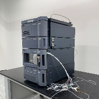 Waters Acquity UPLC system image 1